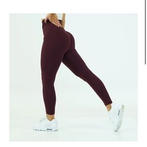 NVGTN SIGNATURE LEGGINGS